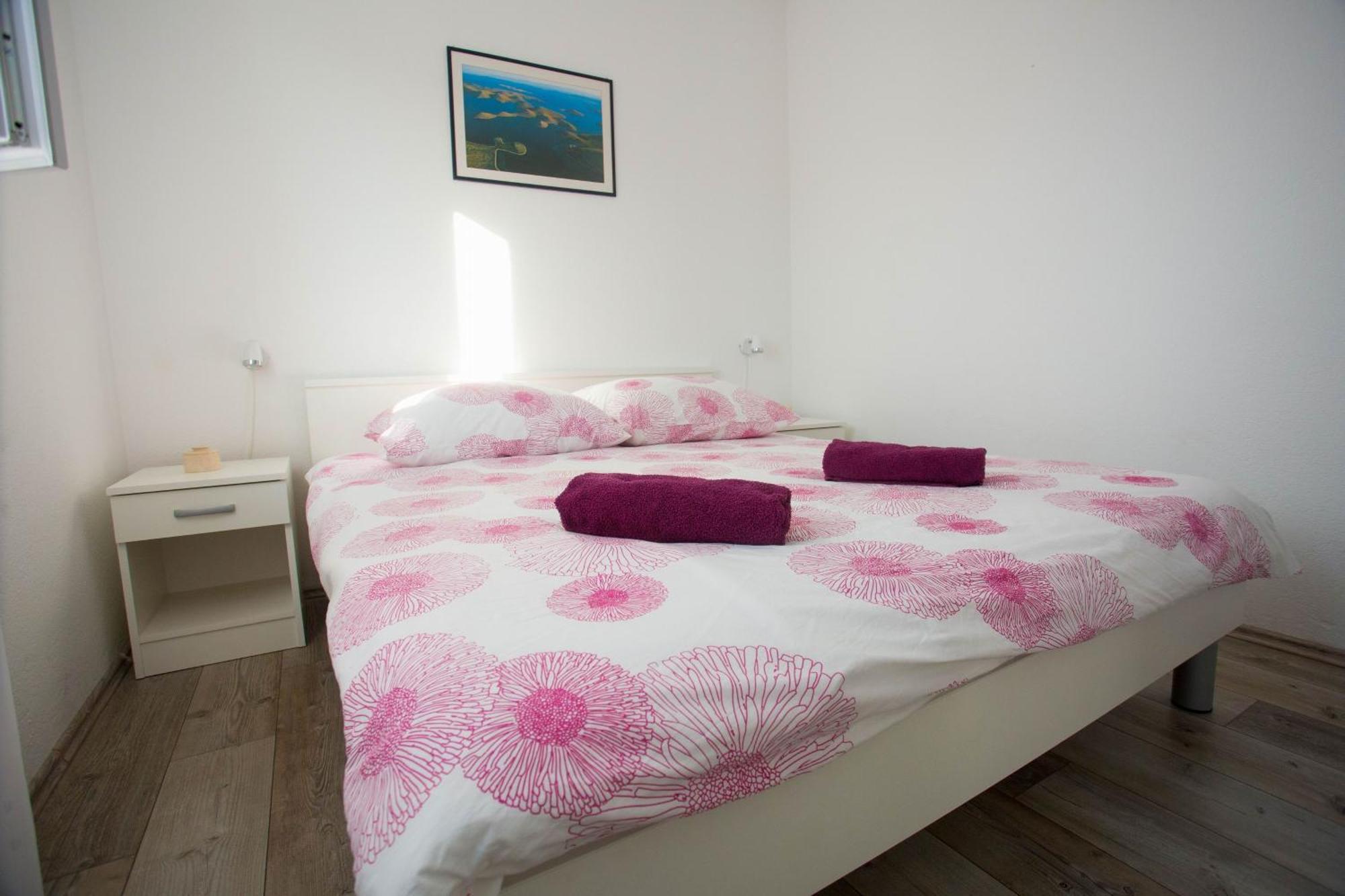 Apartments With A Parking Space Sutivan, Brac - 752 部屋 写真